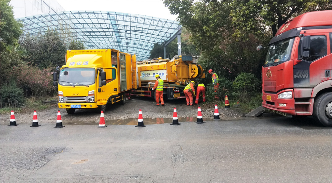 阿巴嘎成区雨污水管网“四位一体”检测疏通项目